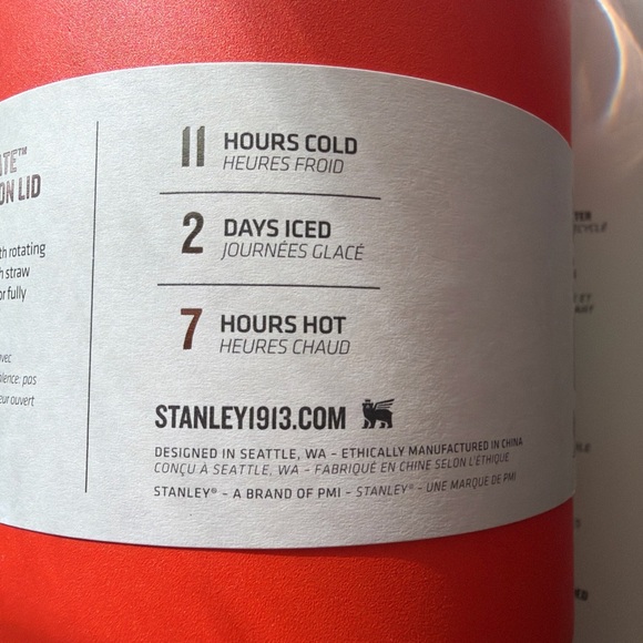 Stanley Red Quencher H2.0 Tumbler Bundle - Picture 6 of 8